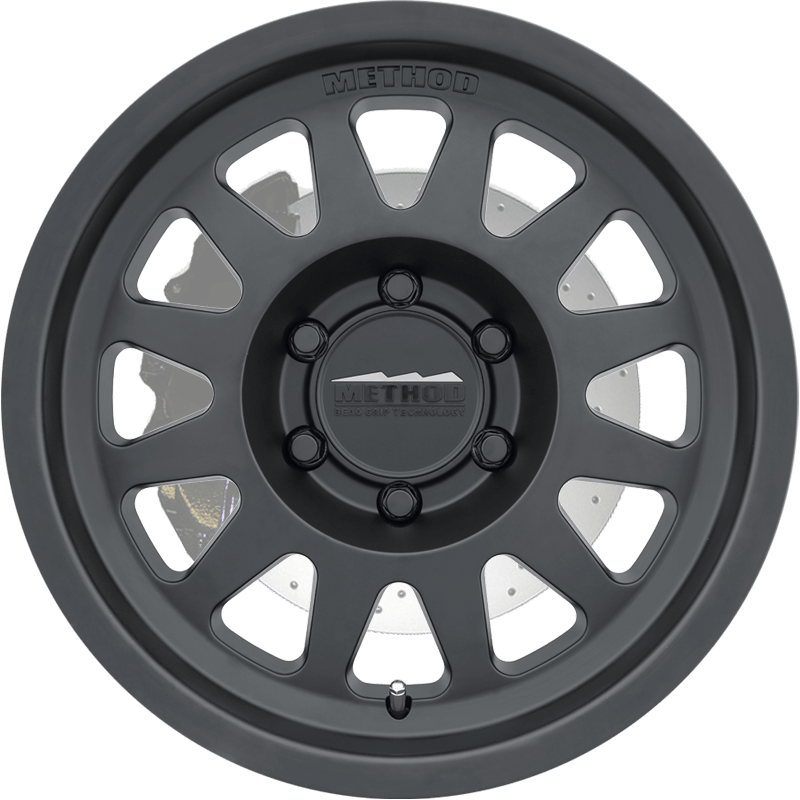 Method Race Wheels 704 Bead Grip Matte Black